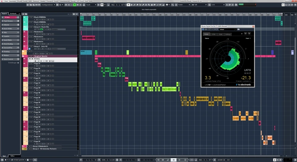 Ein Interview wird in der Software Steinberg Cubase geschnitten und bearbeitet