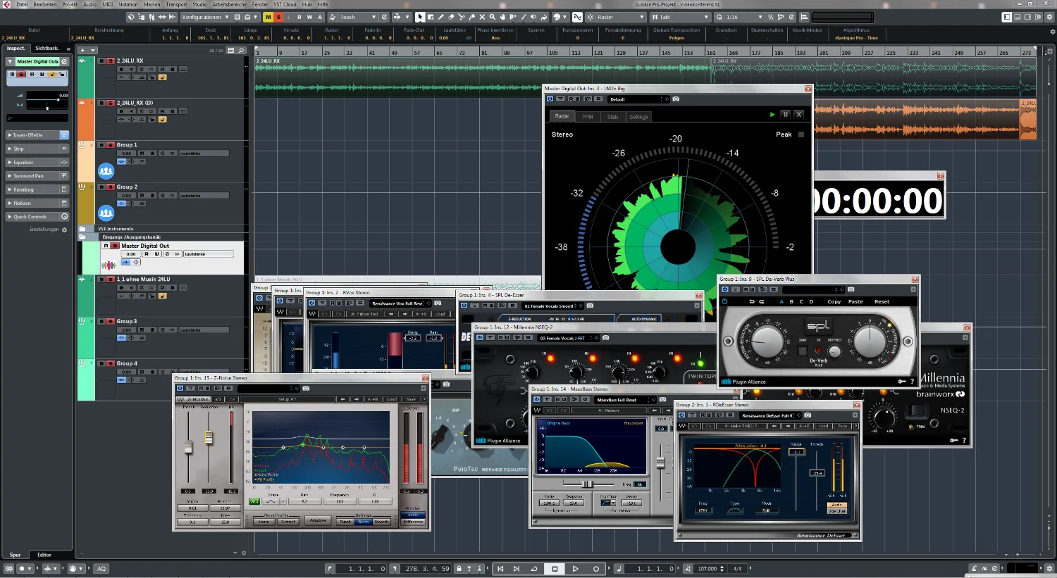 Die DAW Steinberg Cubase mit zahlreichen, geöffneten Waves Plugins